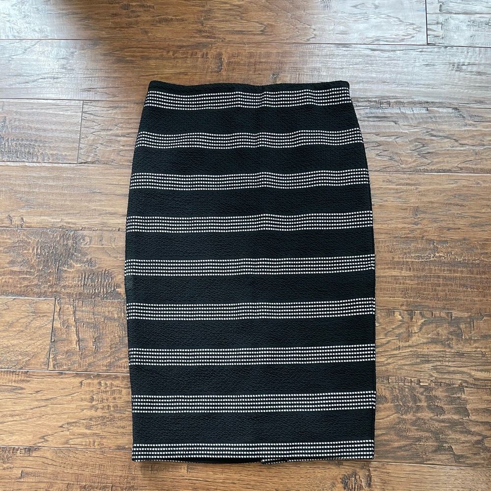 7th Ave Design Studio New York & Co Striped Skirt
